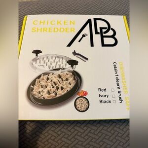 Chicken Shredder with Lid Ivory in color